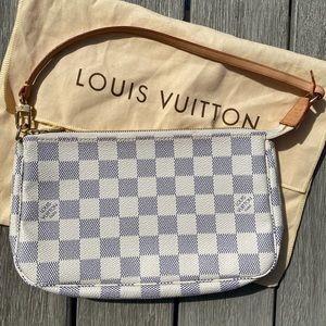 Preloved Louis Vuitton damier Azur pochette.